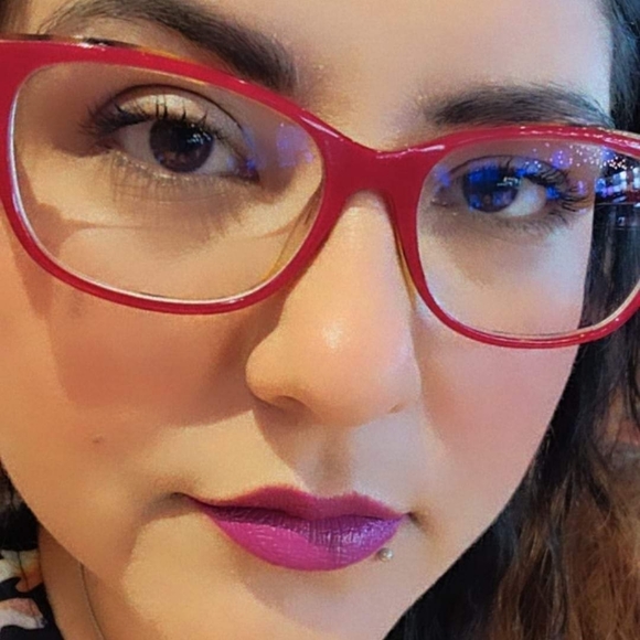 🛍 Meet your Posher, POPKUHL•CHR 🛍 - Picture 3 of 10